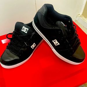 DC Men’s Pure low top lace up casual skate shoe sneaker black size 13